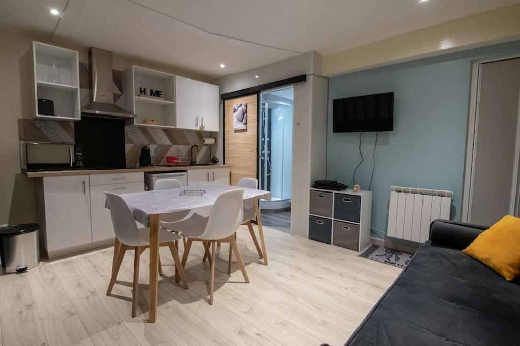 Studio Place De La Barre Le Cosy Apartment Macon Exterior photo