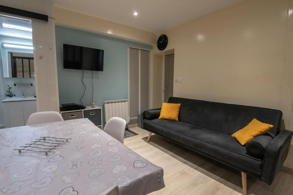 Studio Place De La Barre Le Cosy Apartment Macon Exterior photo